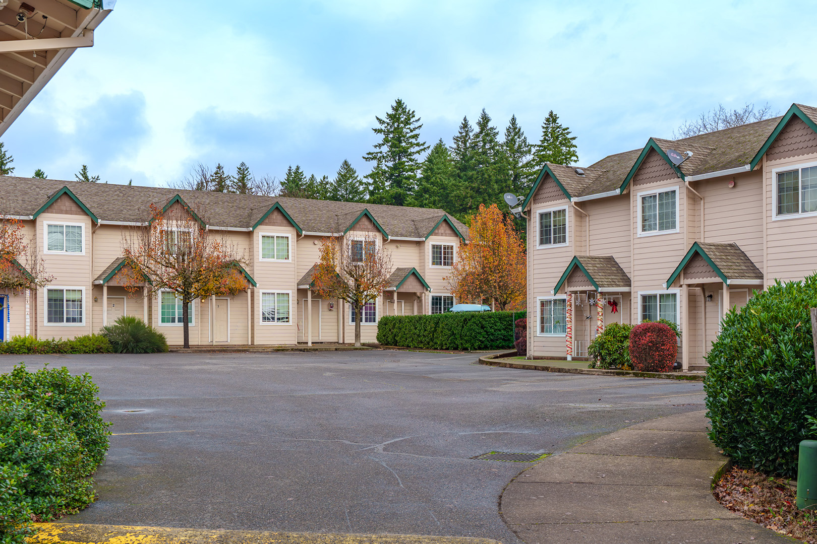 14937-se-stark-st-portland-or-97233