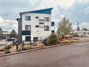 River Rd N 3675 Ste 106_01