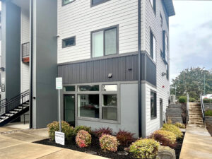 River Rd N 3675 Ste 106_05